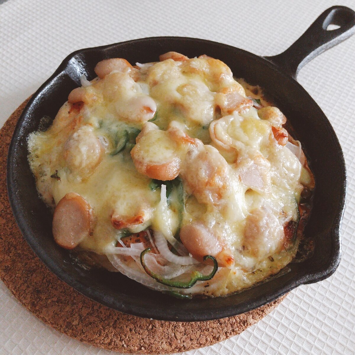 グリルで焼くスキレットピザ レシピ 作り方 By うさのしっぽ 楽天レシピ グリルで焼くスキレットピザ レシピ 作り方 By うさのしっぽ 楽天レシピ